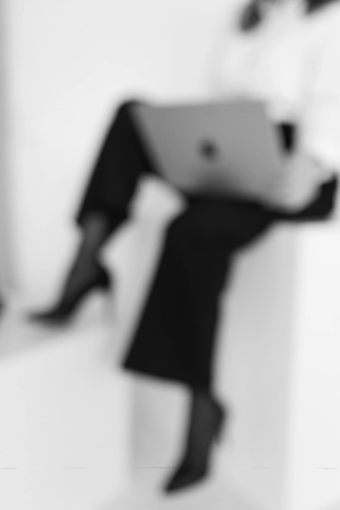 Fotográfus fényképezőgéppel — Marosi Anita, Siluett Photography